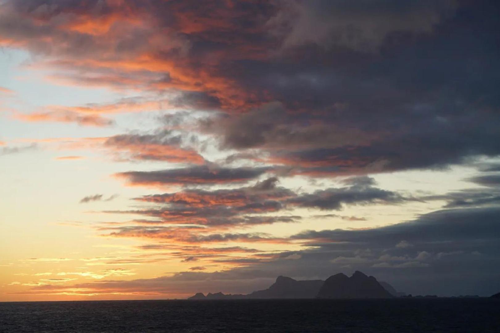 Lofoten Panoramic Luxury Home With Sauna Москенес Экстерьер фото